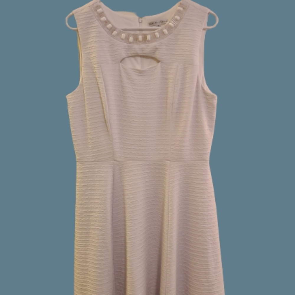 Sandra Darren Sleeveless Dress